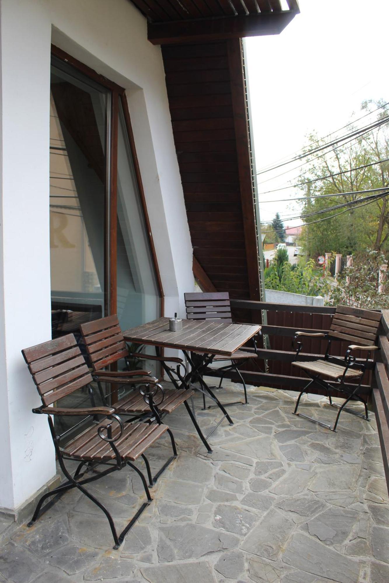 Vila Florilor Buşteni 外观 照片